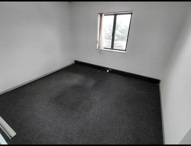 279M² OFFICE TO LET IN BRYANSTON